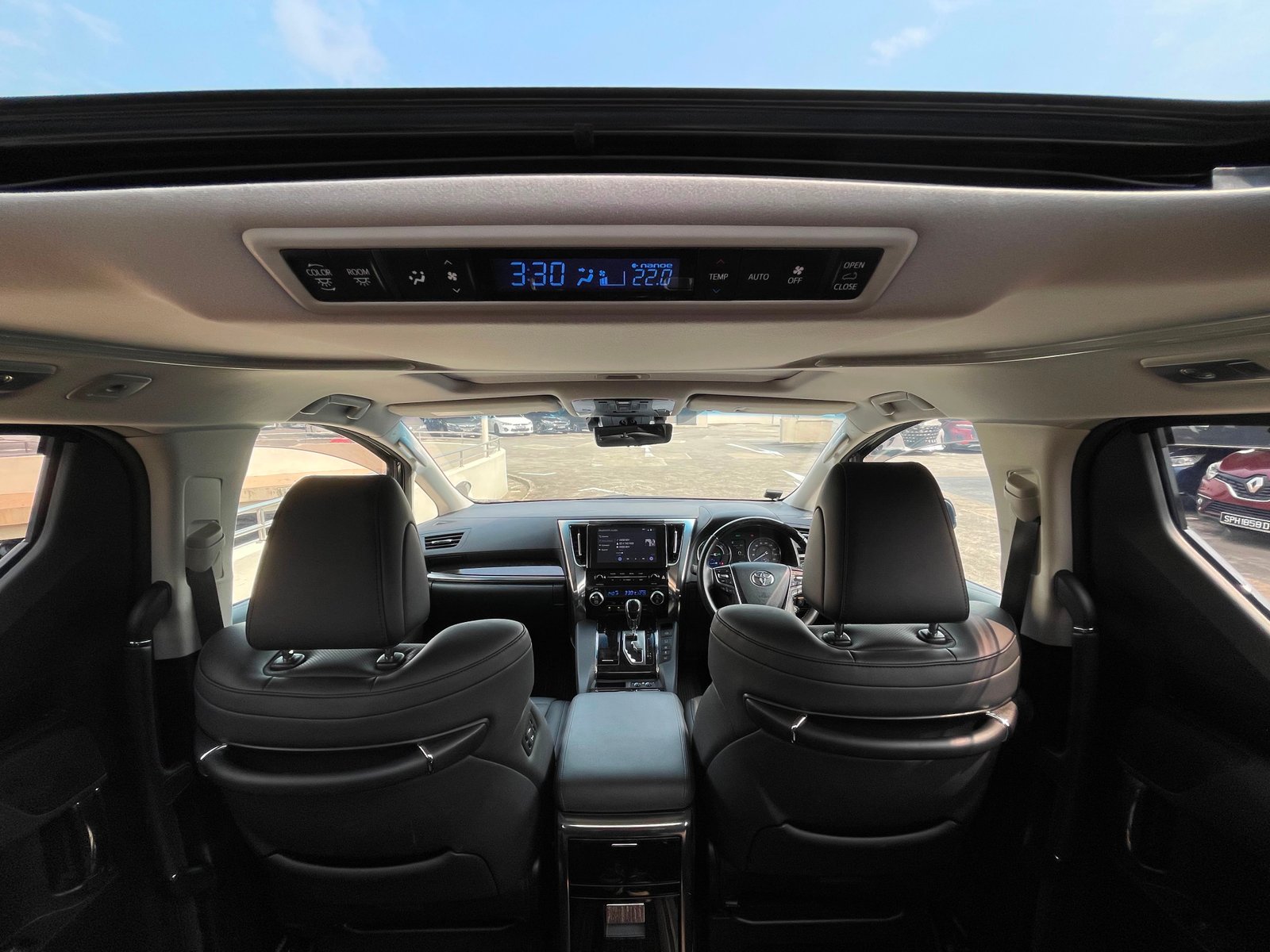 Toyota Alphard Hybrid 2.5 SR C Package photo 8